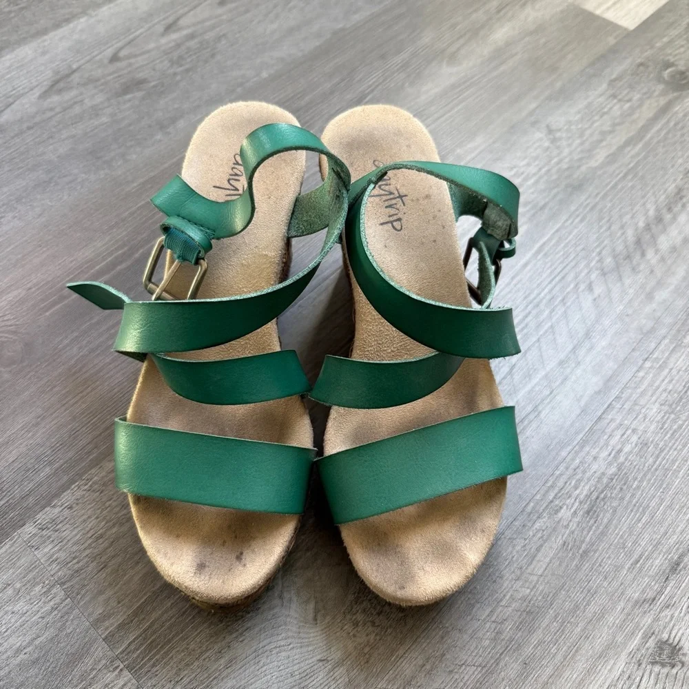 Daytrip Wedge Heel Sandals Women’s 9 Green Jute Used Worn